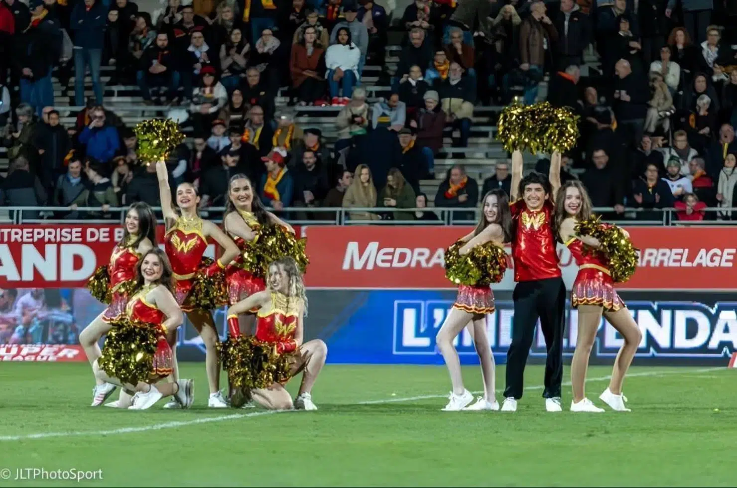 datPhoto1_6821bb82ee62f_