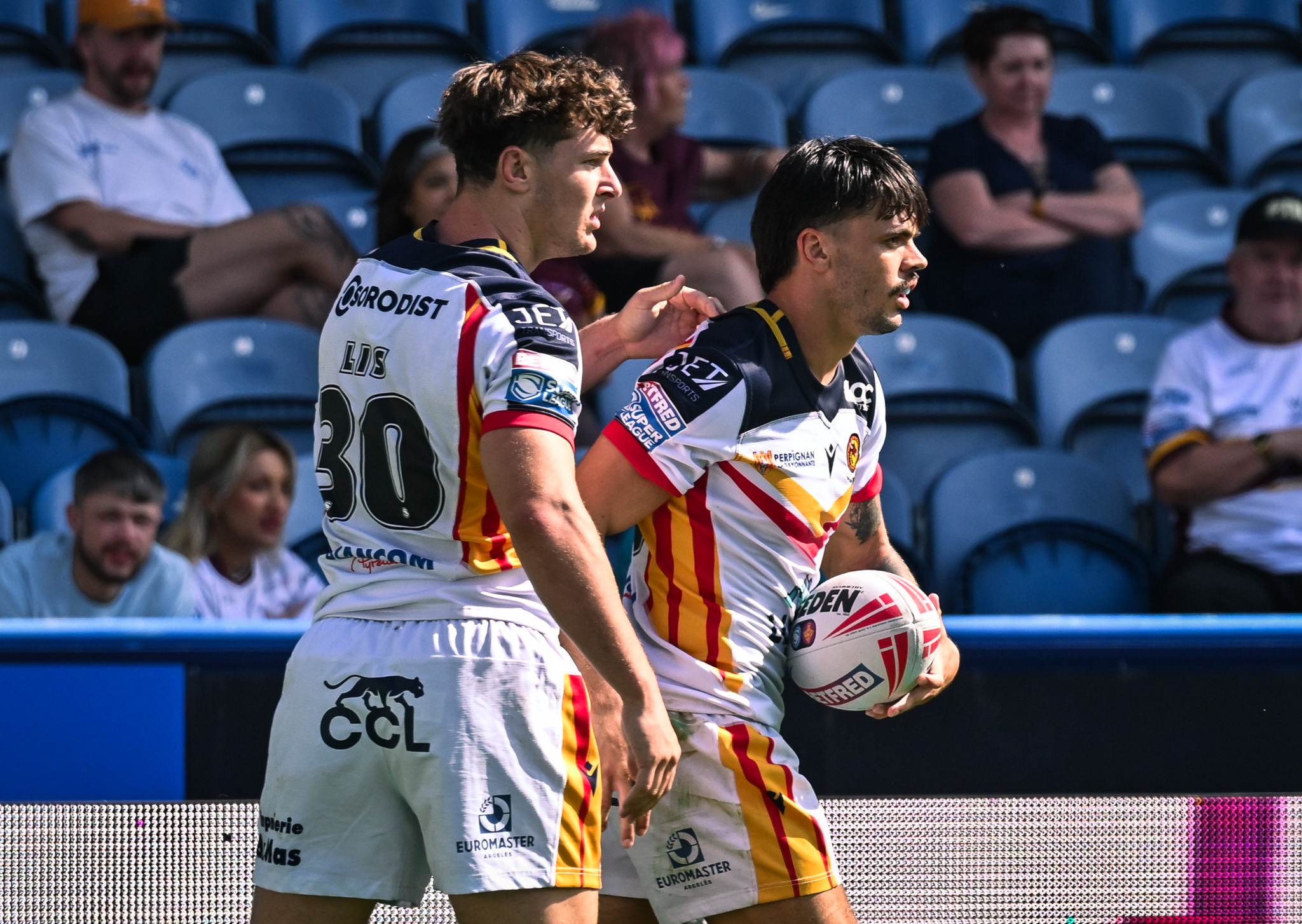 TRY 3. 28. Léo DARRELATOUR. SL RD22. Huddersfield Giants V DRAGONS. Sat8thAug2026 © MATTHEW MERRICK PHOTOGRAPHY (7) TRY 3. 28. Léo DARRELATOUR. SL RD22. Huddersfield Giants V DRAGONS. Sat8thAug2026 © MATTHEW MERRICK PHOTOGRAPHY (7)